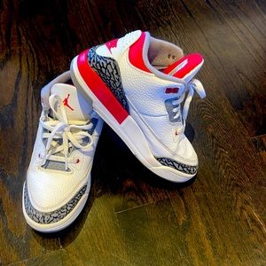 Boys Jordan shoes. Size 2.5